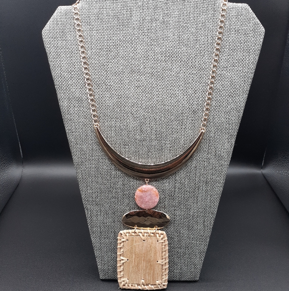 Golden Arc Art Deco Statement Necklace NWOT